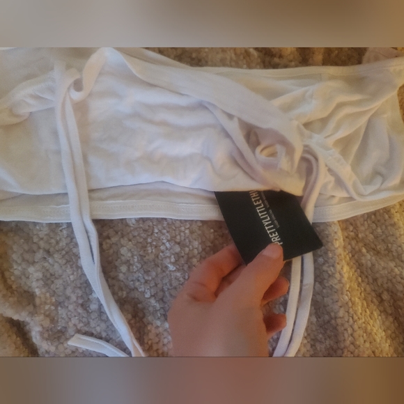 Halter crop - Picture 1 of 3